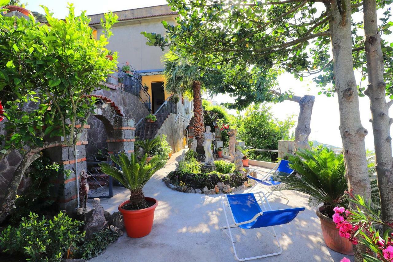 Ferienwohnung La Rosa Del Sud - De Vivo Realty Sorrent Exterior foto