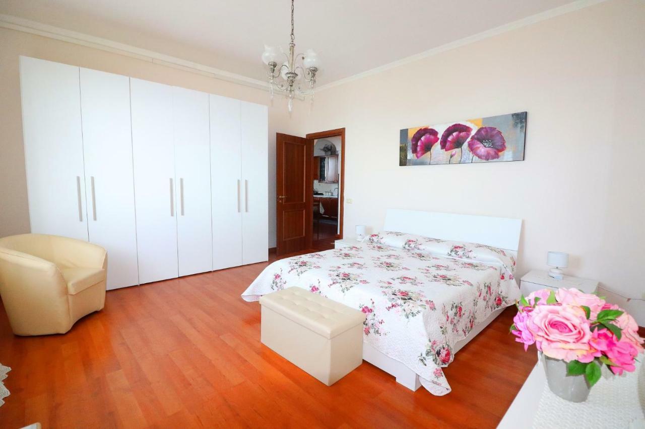 Ferienwohnung La Rosa Del Sud - De Vivo Realty Sorrent Exterior foto