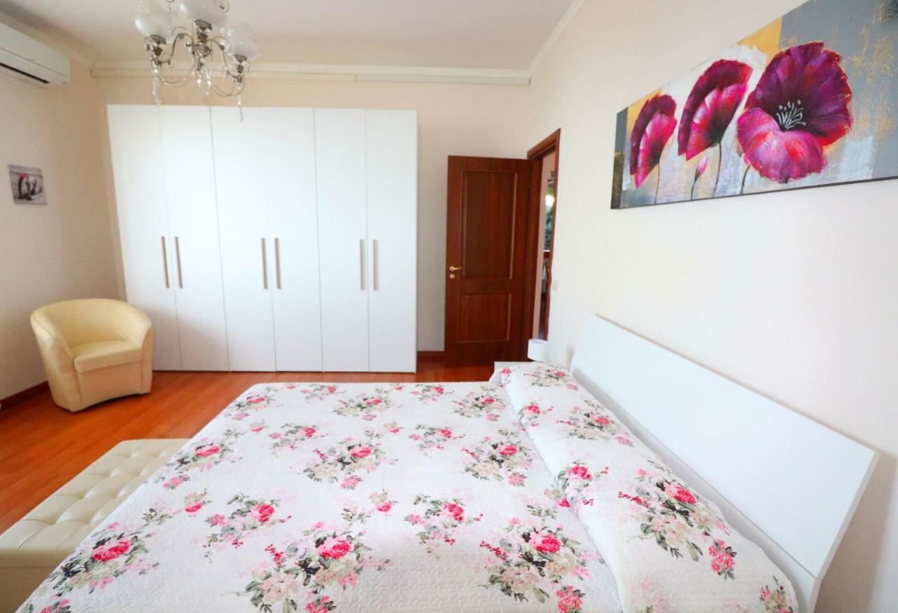 Ferienwohnung La Rosa Del Sud - De Vivo Realty Sorrent Exterior foto